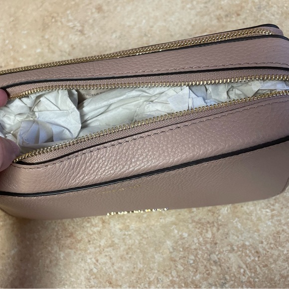 NWT! Rare Michael Kors Makeup Bag in Fawn - Picture 10 of 14